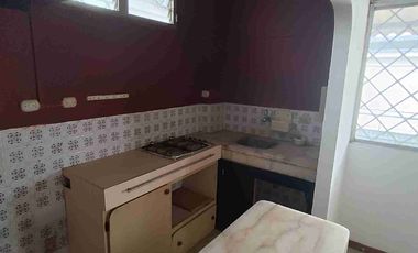 Casa de venta en Urdesa Central de 5 dormitorios - Guayaquil Ecuador