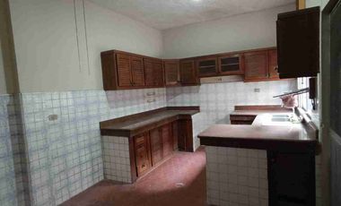 Casa de venta en Urdesa Central de 5 dormitorios - Guayaquil Ecuador