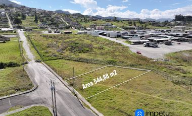 En venta terreno ubicado en el Plateado junto al mercado Puerto Seco