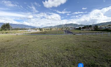 En venta terreno ubicado en el Plateado junto al mercado Puerto Seco