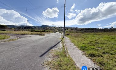 En venta terreno ubicado en el Plateado junto al mercado Puerto Seco