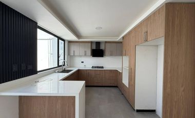 Casa en venta, último modelo, aplica crédito VIP, sector Santa María Sayaus