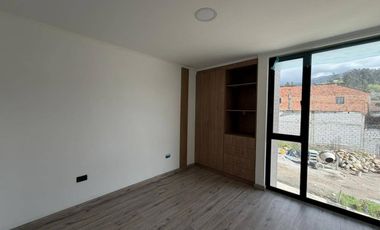 Casa en venta, último modelo, aplica crédito VIP, sector Santa María Sayaus