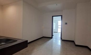 Ready Survey & Siap Huni, Disewakan Apartemen AKR Gallery West Residences 1BR Unfurnish Luas 53m2 Lokasi Strategis Dekat Gerbang Tol Kebon Jeruk