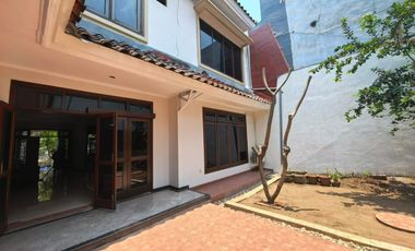 Dijual/Sewa Cepat Rumah Villa Bukit Mas surabaya barat Baru Renovasi Seperti Baru Siap Huni