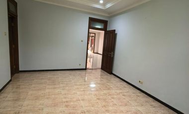 Dijual/Sewa Cepat Rumah Villa Bukit Mas surabaya barat Baru Renovasi Seperti Baru Siap Huni