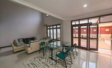 Dijual/Sewa Cepat Rumah Villa Bukit Mas surabaya barat Baru Renovasi Seperti Baru Siap Huni