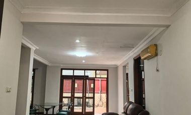Dijual/Sewa Cepat Rumah Villa Bukit Mas surabaya barat Baru Renovasi Seperti Baru Siap Huni