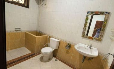 Dijual/Sewa Cepat Rumah Villa Bukit Mas surabaya barat Baru Renovasi Seperti Baru Siap Huni