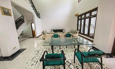 Dijual/Sewa Cepat Rumah Villa Bukit Mas surabaya barat Baru Renovasi Seperti Baru Siap Huni