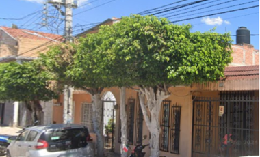 Casa en excelentes condiciones en remate bancario