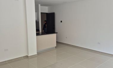 SE ARRIENDA APARTAMENTO LAGOS DEL CACIQUE
