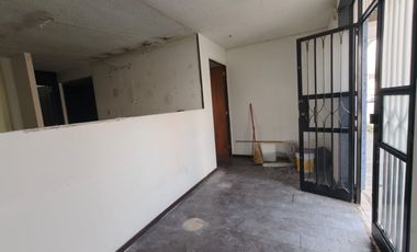SE RENTA LOCAL PLANTA BAJA - AL LADO SANAT. LA LUZ - CHAP NORTE