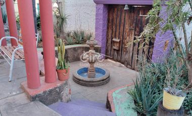 Inmueble con 6 suites, terraza y patio central en El Salto
