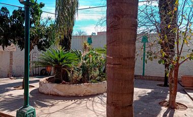 Inmueble con 6 suites, terraza y patio central en El Salto