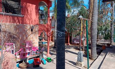 Inmueble con 6 suites, terraza y patio central en El Salto