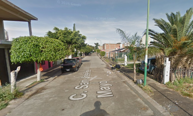 El privilegio de pagar menos y ganar más!! Venta de casa en recuperación bancaria, León de los Aldama, Gto.