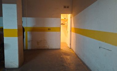 Macul, Venta de un espacioso departamento con bajo gastos comunes inserto en amplias áreas verdes.