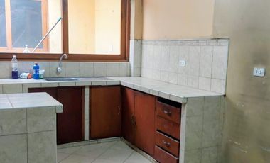 VENDO CASA  DE 170 M2 A PRECIO DE OCASIÓN EN CAMPOY SJL