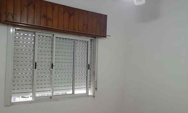 DEPARTAMENTO DE 2 AMBIENTES CON PATIO