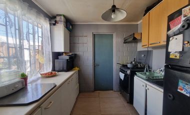 Casa Esquina Sólida, 180 M² de Terreno, Tongoy, Coquimbo.
