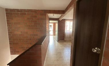 SE VENDE CASA