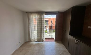 SE VENDE CASA