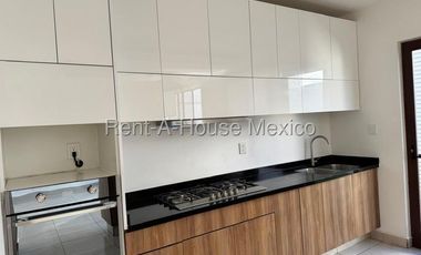 Zibatá casa en renta de 3 recamaras Bpa2096