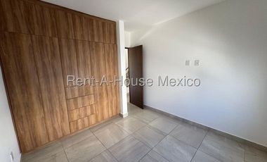Zibatá casa en renta de 3 recamaras Bpa2096