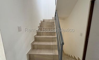 Zibatá casa en renta de 3 recamaras Bpa2096