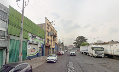 REMATO LOCAL COMERCIAL EN EXCELENTE UBICACIÓN Y PRECIO POR DEBAJO DE SU VALOR MERCADO