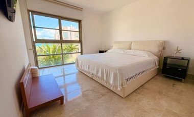 PH con Vista al Mar y la Marina en La Amada – Playa Mujeres