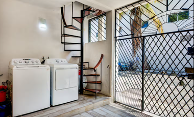 Única Casa de 3 Recámaras + Espacio Flex y Alberca Privada en el Centro de Playa del Carmen