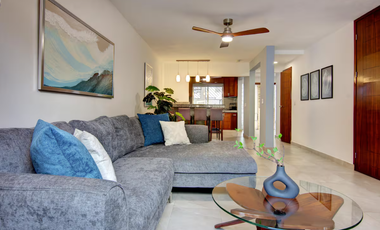 Única Casa de 3 Recámaras + Espacio Flex y Alberca Privada en el Centro de Playa del Carmen