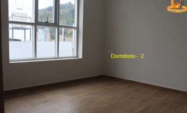VENDO TRIPLEX POR URB. ALTOS DE LA MERCED, HUANCAYO