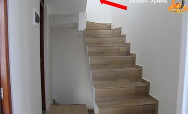 VENDO TRIPLEX POR URB. ALTOS DE LA MERCED, HUANCAYO