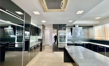 VENTA Apartamento en Castillogrande, Edificio Luxor