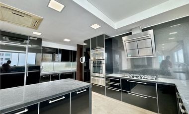 VENTA Apartamento en Castillogrande, Edificio Luxor