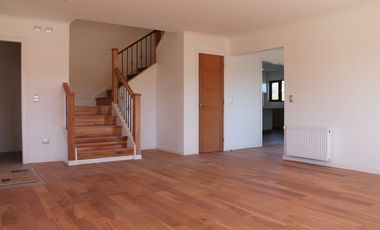 ARRIENDO CASA EN BARRIO CONSOLIDADO