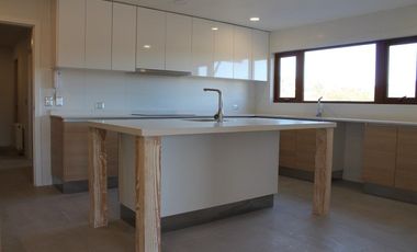 ARRIENDO CASA EN BARRIO CONSOLIDADO