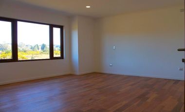 ARRIENDO CASA EN BARRIO CONSOLIDADO