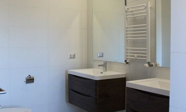 ARRIENDO CASA EN BARRIO CONSOLIDADO