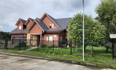 ARRIENDO CASA EN BARRIO CONSOLIDADO
