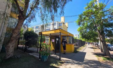 Se vende departamento en condominio, 3 dormitorios, comuna de San Bernardo
