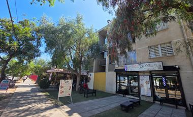 Se vende departamento en condominio, 3 dormitorios, comuna de San Bernardo
