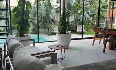 Villa de Lujo de 4 Recámaras y Alberca Privada en Playa Del Carmen