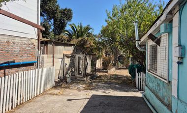 Se vende propiedad con casa dos pisos calle avenida Adrián Sector Artificio La calera