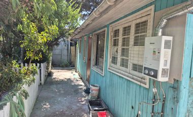 Se vende propiedad con casa dos pisos calle avenida Adrián Sector Artificio La calera