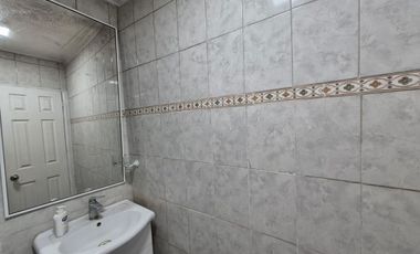 Se vende propiedad con casa dos pisos calle avenida Adrián Sector Artificio La calera