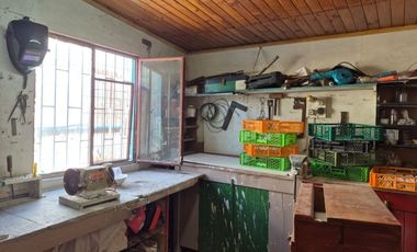 Se vende propiedad con casa dos pisos calle avenida Adrián Sector Artificio La calera